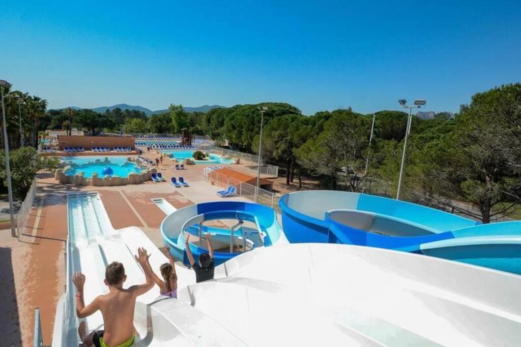 Châlet Dans Parc De Loisirs 5 étoiles Chalet Puget-sur Argens